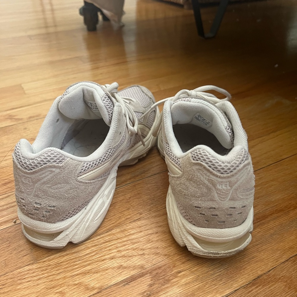 ASICS size 7 - Picture 3 of 4